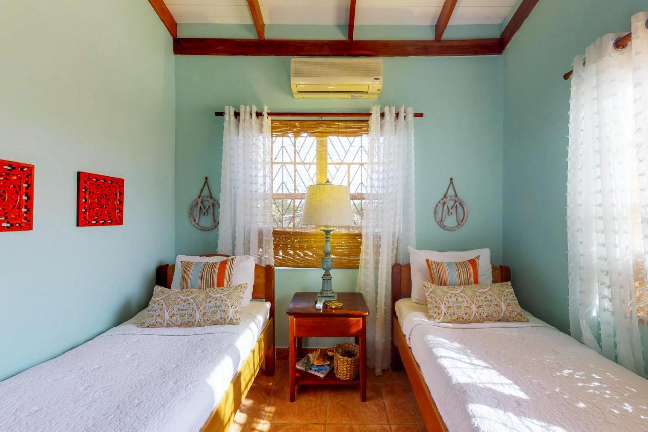Mirasol Villa Placencia Extérieur photo